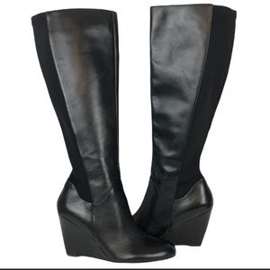 Nine West wedge boot- small peel on toe rubber- not material